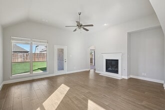 1709 Everitt Trail in Haslet, TX - Foto de edificio - Building Photo