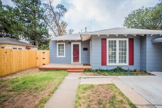2319 21st St in Lubbock, TX - Building Photo - Building Photo