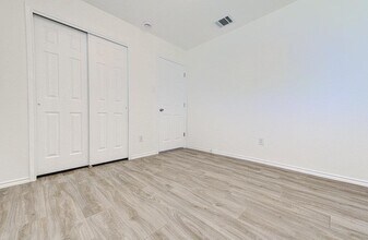 205 Mood Lake Dr in Kyle, TX - Building Photo - Building Photo