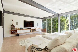 15960 Alcima Ave in Los Angeles, CA - Building Photo - Building Photo