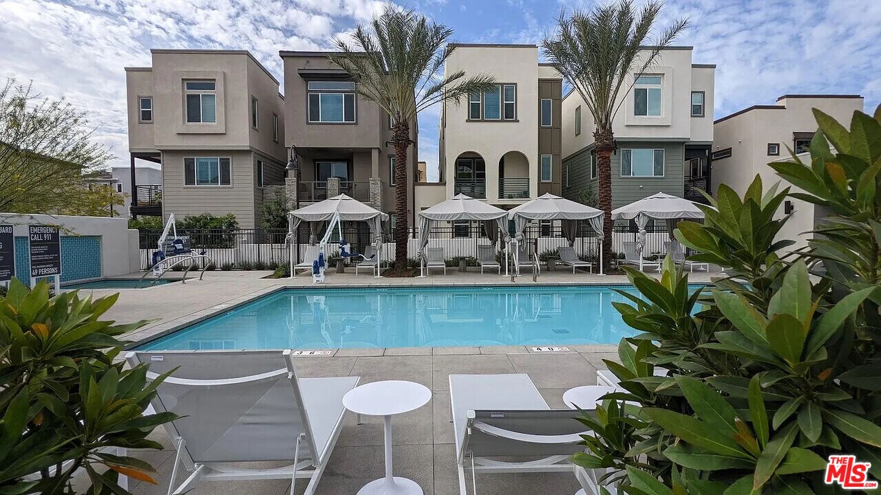 767 Sienna Way in Inglewood, CA - Building Photo