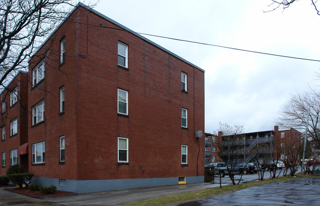 949-963 Hampden St in Holyoke, MA - Foto de edificio - Building Photo