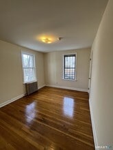 218 Flax Hill Rd in Norwalk, CT - Building Photo - Building Photo