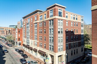 Rollins Square Condominium in Boston, MA - Foto de edificio - Building Photo