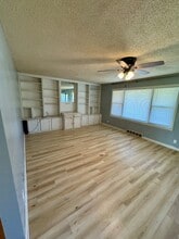 209 SW 7th St in Newton, KS - Building Photo - Building Photo