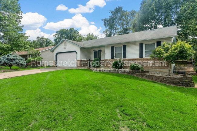 1117 Athena Way in St. Peters, MO - Foto de edificio - Building Photo