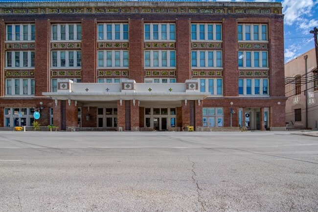 202 Rosenberg St in Galveston, TX - Building Photo - Building Photo
