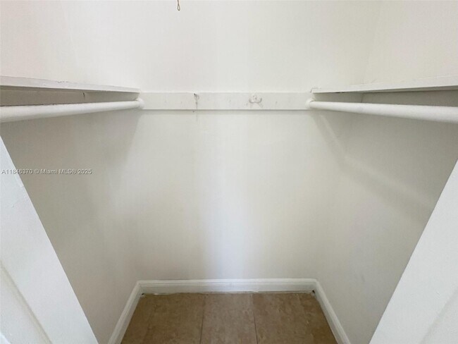 4340 NW 21st Ave in Fort Lauderdale, FL - Building Photo - Building Photo