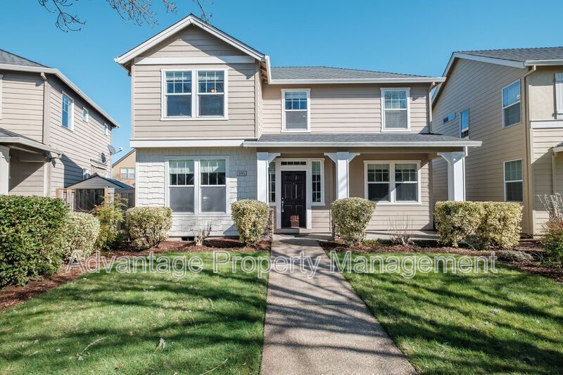 845 SE Bayshore Cir in Corvallis, OR - Building Photo
