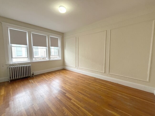 1693 Commonwealth Ave, Unit 32 in Boston, MA - Building Photo - Building Photo