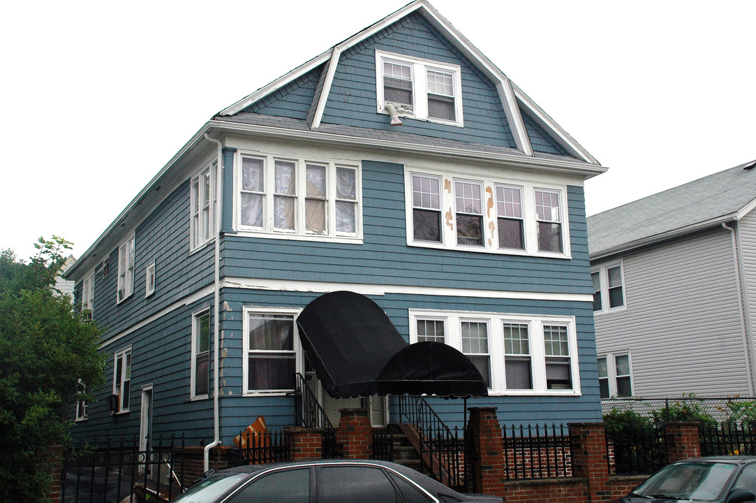 72-76 Walnut Park in Roxbury, MA - Foto de edificio