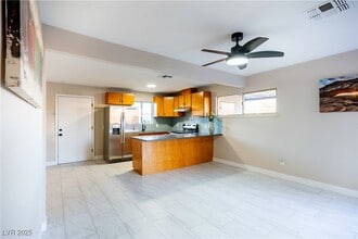 51 Oklahoma Dr in Henderson, NV - Building Photo - Building Photo