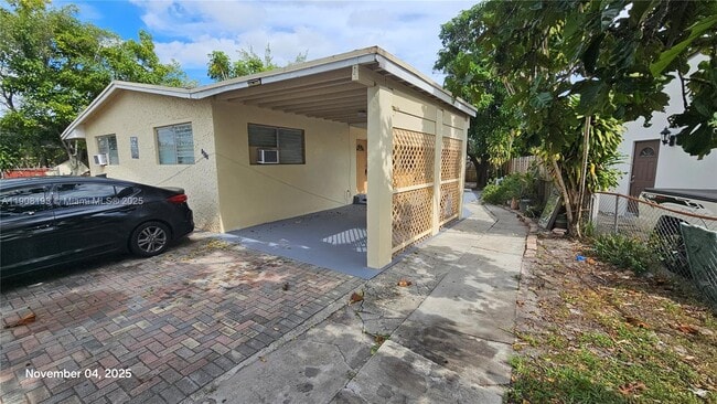 1840 Fern Rd in Plantation, FL - Building Photo - Building Photo
