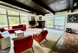 51 Clover Ln in Princeton, NJ - Building Photo - Building Photo