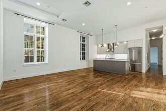 304 Pavonia Ave in Jersey City, NJ - Building Photo - Building Photo