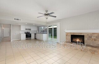 2614 Crestmoor Ct in Arlington, TX - Building Photo