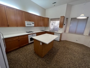 7563 N Carnegie Ave in Fresno, CA - Building Photo - Building Photo