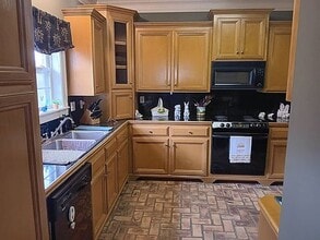 123 Boulder Dr in Lafayette, LA - Foto de edificio - Building Photo