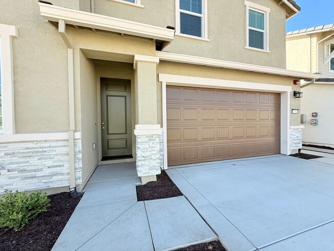 10370 Bayson Wy in Elk Grove, CA - Building Photo - Building Photo