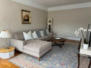 12 Hamilton Pl in Garden City, NY - Building Photo - Building Photo
