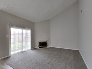 10919 Almond Grove in Humble, TX - Building Photo - Building Photo