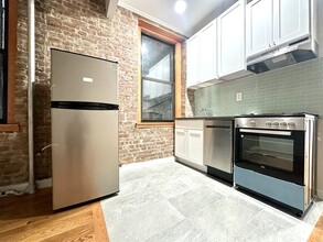 3135 Broadway, Unit AA in New York, NY - Building Photo - Building Photo