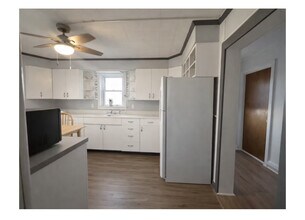 924 Ash St, Unit 102 in Danville, PA - Foto de edificio - Building Photo