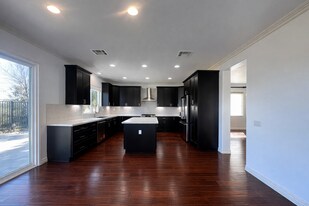 30138 Galbreth Ct in Castaic, CA - Building Photo