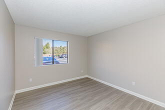 Millcreek Apartments in Vista, CA - Foto de edificio - Interior Photo