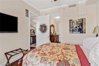 23161 Fashion Dr in Estero, FL - Building Photo - Building Photo