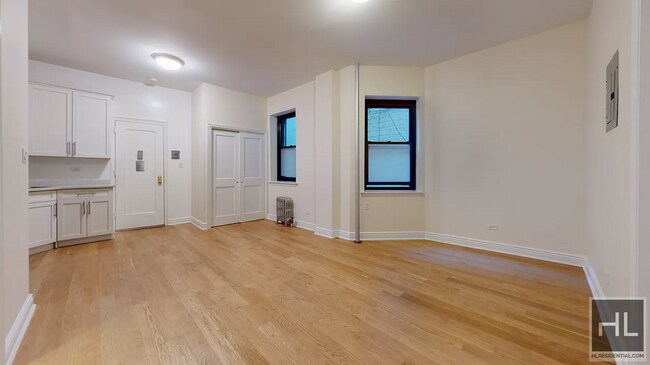 GRAND STREET in New York, NY - Building Photo - Building Photo