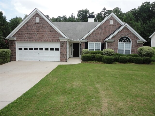 155 Morning Glen Dr in Suwanee, GA - Building Photo