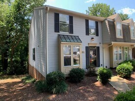 1806 Sara Ln in Raleigh, NC - Building Photo