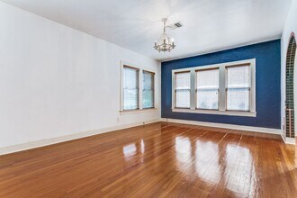 526 Pershing Ave in San Antonio, TX - Building Photo - Building Photo