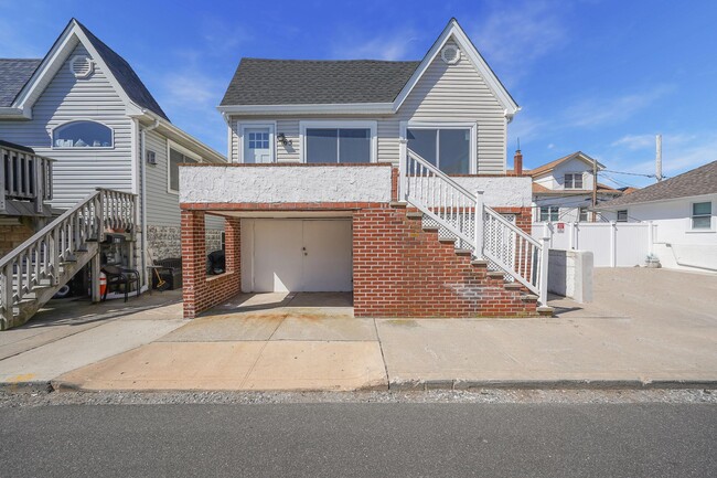 property at 65 Kentucky St