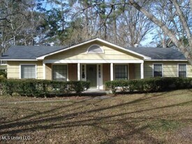 5301 Ridgewood Rd in Jackson, MS - Building Photo