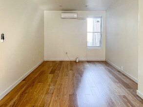 2129 Pine St in Philadelphia, PA - Building Photo - Building Photo