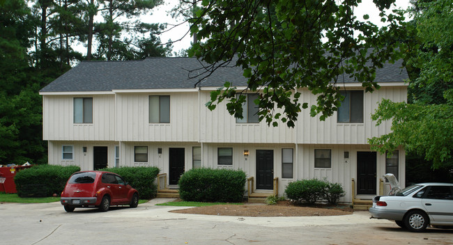 905 Hearthridge Rd in Raleigh, NC - Building Photo - Building Photo