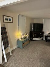 163 N Main St, Unit 2nd Floor in Southington, CT - Foto de edificio - Building Photo