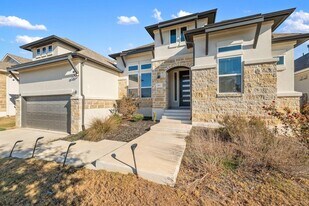 957 Arrowhead Ranch Blvd in Dripping Springs, TX - Building Photo