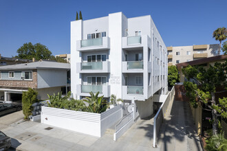 The Residence at 1400 Vista in Los Angeles, CA - Building Photo - Primary Photo