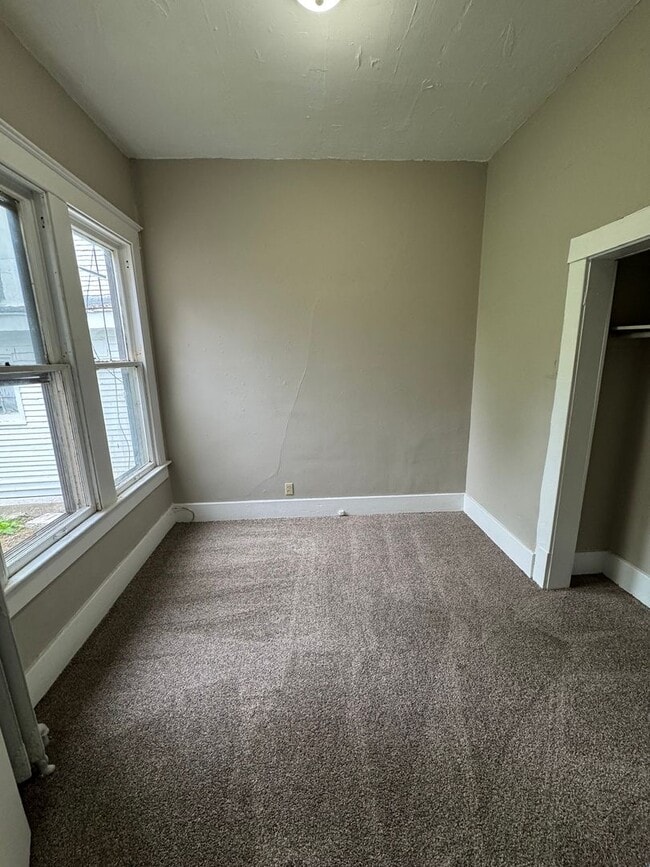 938 Lincoln Ave in Fort Wayne, IN - Building Photo - Building Photo