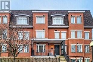 308 John St. in Markham, ON - Building Photo