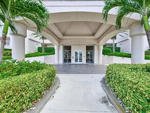 5051 N Hwy A1A, Unit 9-3 in Fort Pierce, FL - Foto de edificio - Building Photo