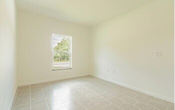 255 Christine St NW in Lake Placid, FL - Building Photo - Building Photo