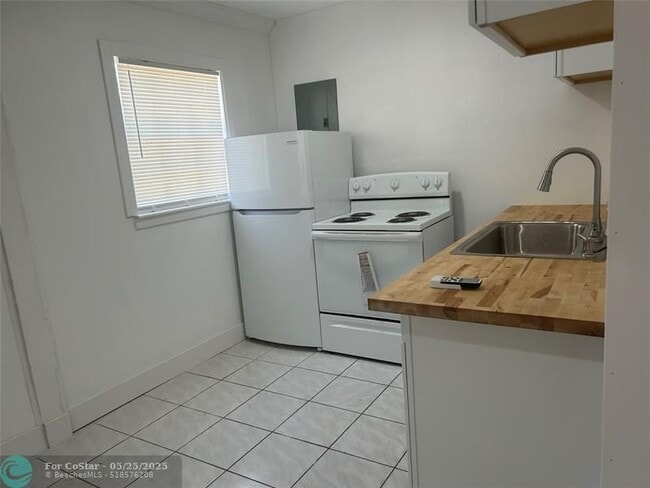 property at 1117 N 19th Ave