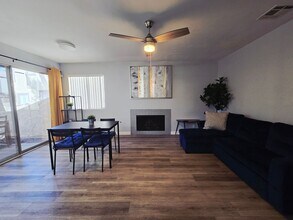 5045 Spencer St in Las Vegas, NV - Building Photo - Building Photo