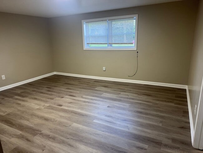 2903 S Greenwood Dr in Johnson City, TN - Building Photo - Building Photo