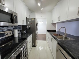2430 Guardian Rd NW in Edmonton, AB - Building Photo