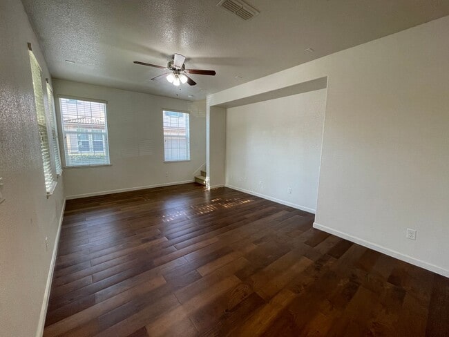 173 Barnhill Dr in Folsom, CA - Building Photo - Building Photo